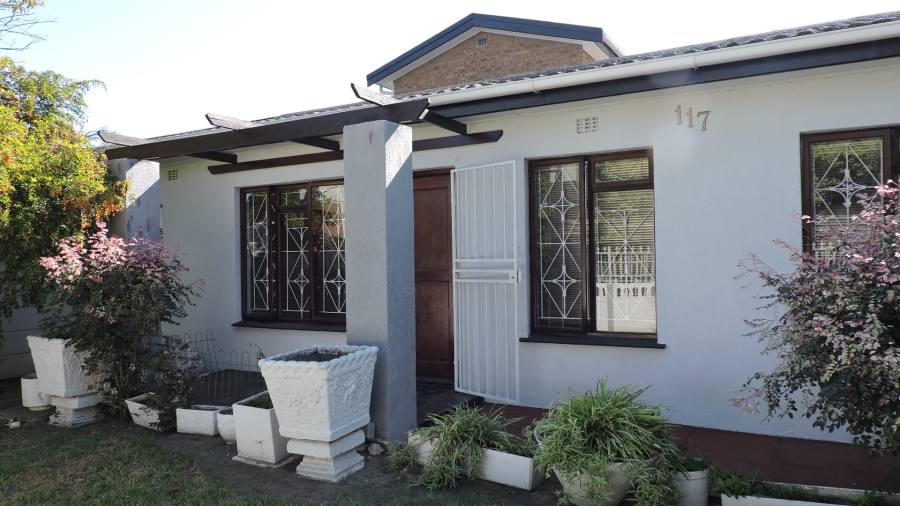 5 Bedroom Property for Sale in Glenlilly Western Cape